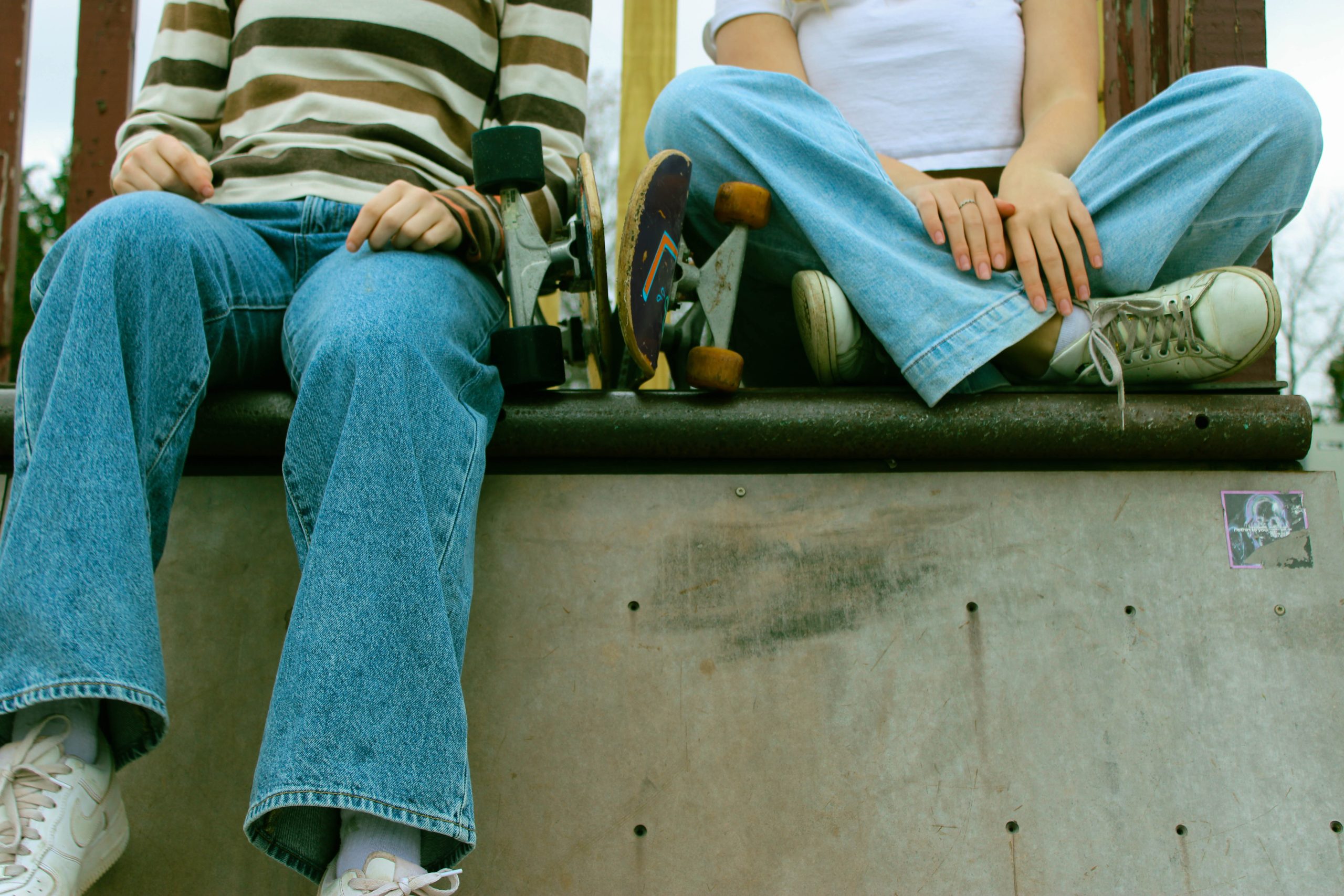 model's outfits at the skate park